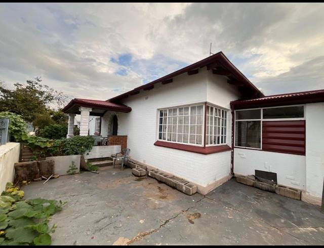 6 BEDROOM HOUSE FOR SALE IN WYCHWOOD